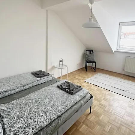Apartament Cozy & New With Balcony View Wiedeń Zewnętrze zdjęcie